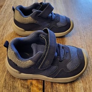 Stride Rite Winslow sneaker